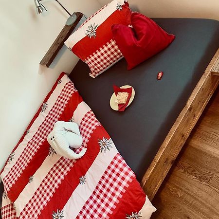 Conny'S B&B Niederweningen Eksteriør bilde