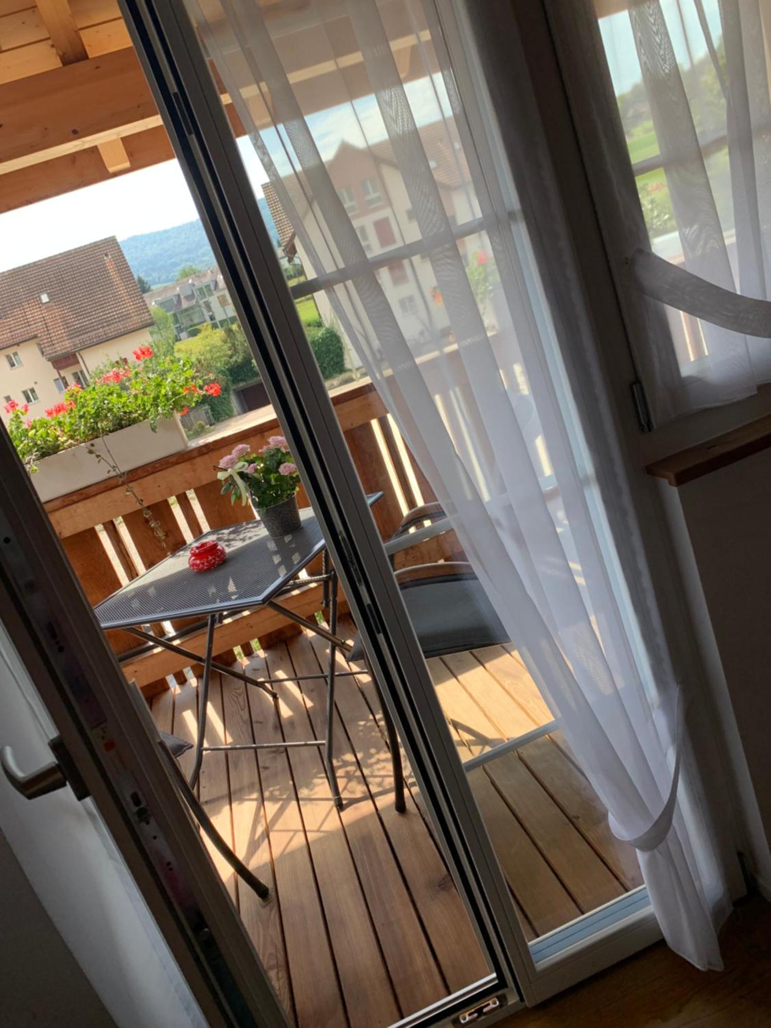 Conny'S B&B Niederweningen Eksteriør bilde