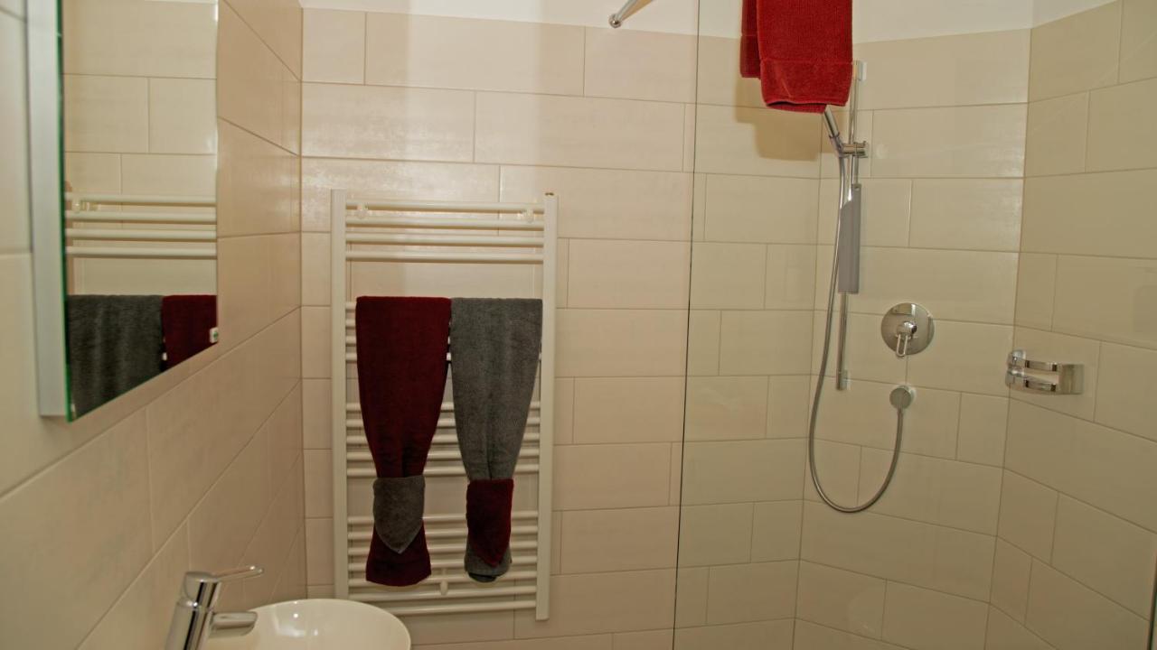 Conny'S B&B Niederweningen Eksteriør bilde